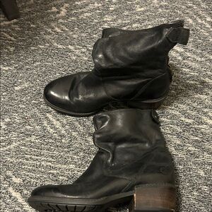 Elegant Black Leather Ankle timberland Booties. Defender repellant system.